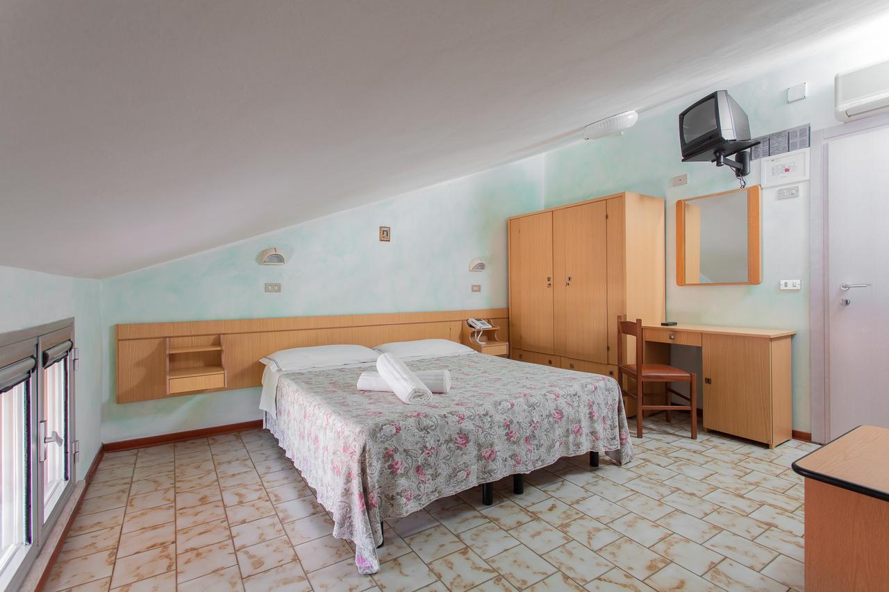 Hotel Benvenuti Gatteo a Mare Esterno foto