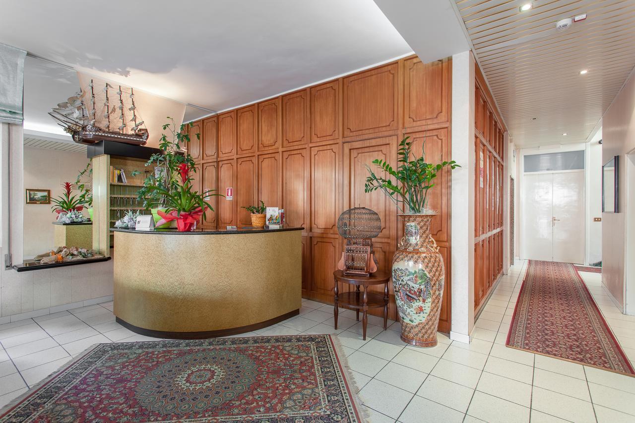 Hotel Benvenuti Gatteo a Mare Esterno foto