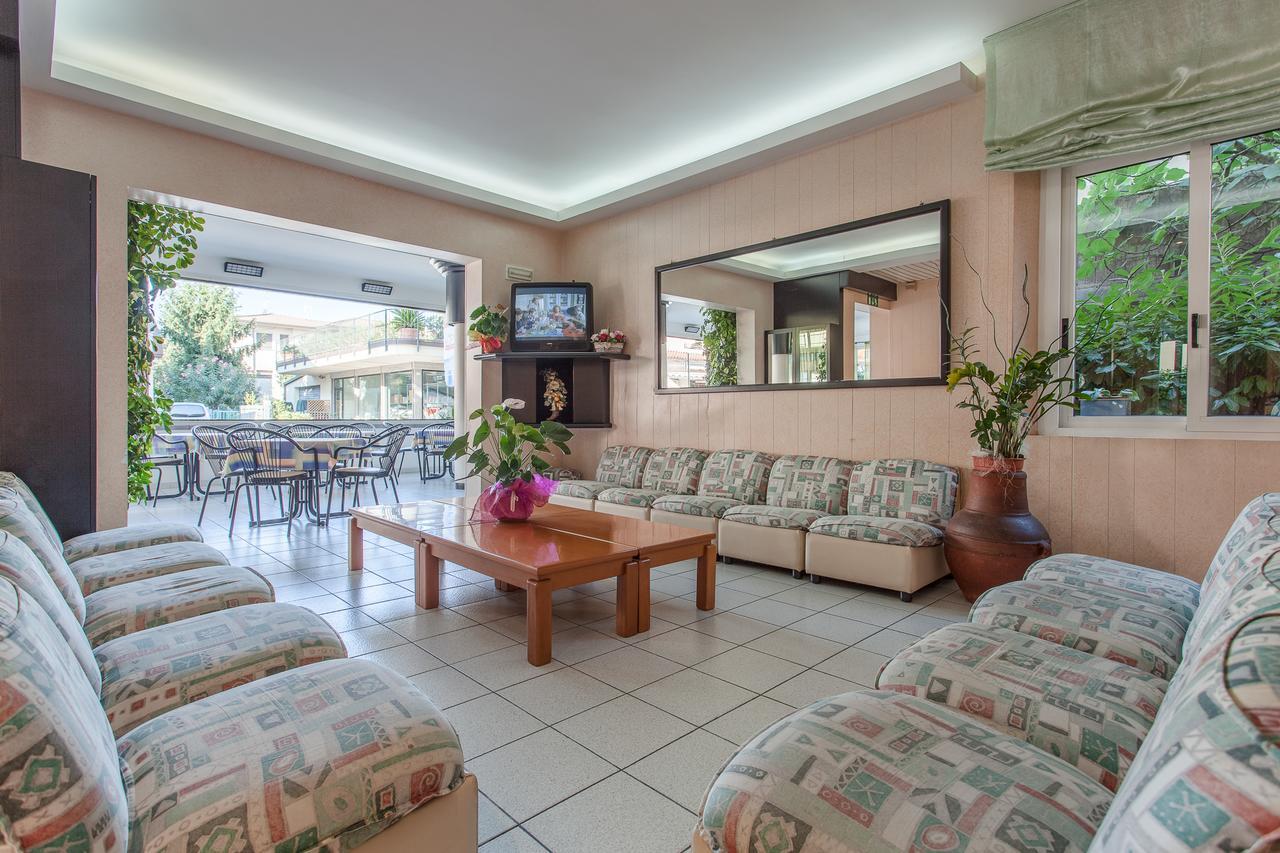 Hotel Benvenuti Gatteo a Mare Esterno foto
